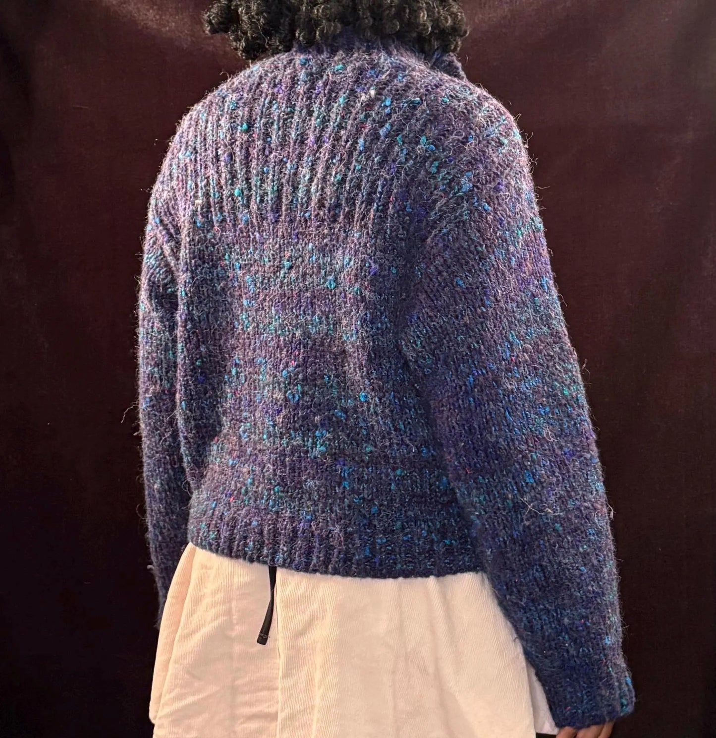 Tricolor pull over sweater